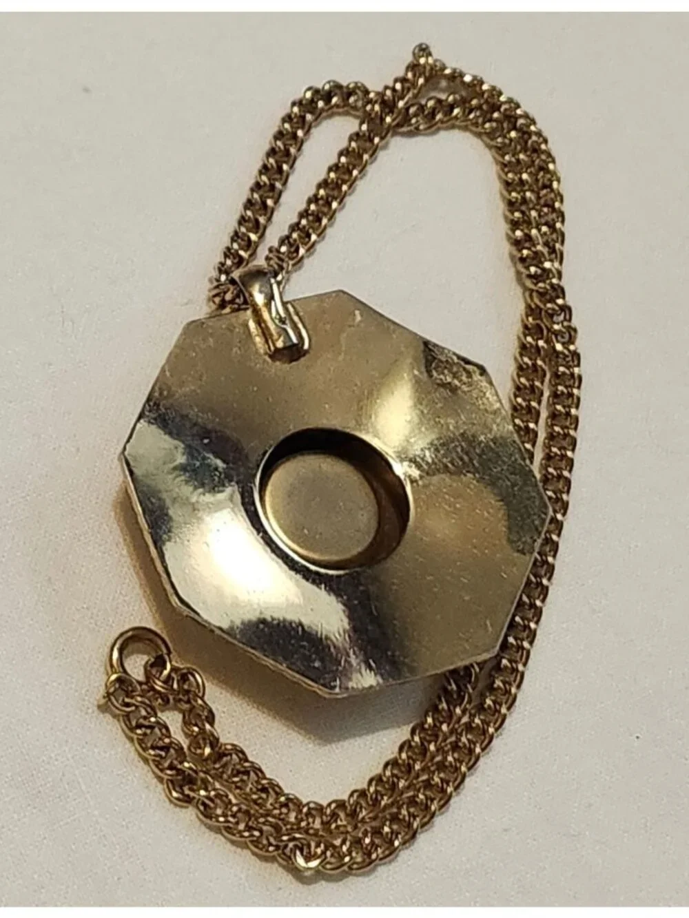 Vintage 1960s Gold Tone Cameo Pendant Necklace Faux Pearl Setting Classic